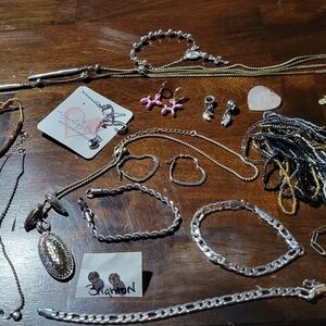 Women’s Jewelry Mixed Lot